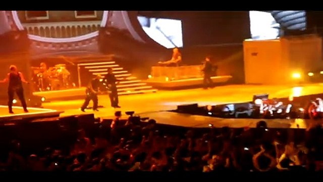 LAURA PAUSIN — NON C’È | LAURA PAUSINI - INEDITO - LIVE WORLD TOUR | EDTION SPECIALE