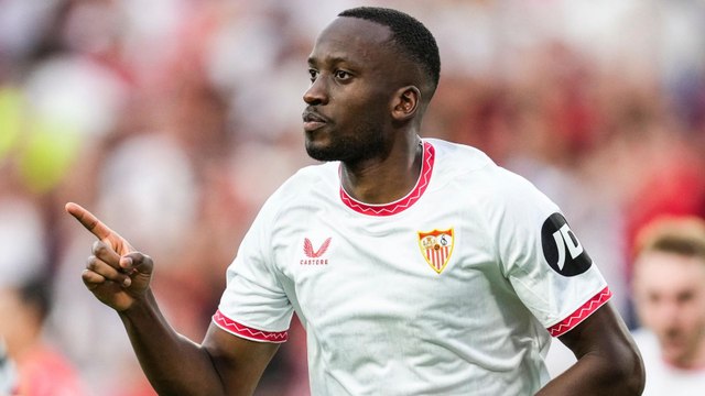 Sevilla Coach Slams Barcelona over Xavi Sacking