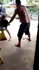 Padre le da paliza a su hijo tras descubrir que robaba bicicletas