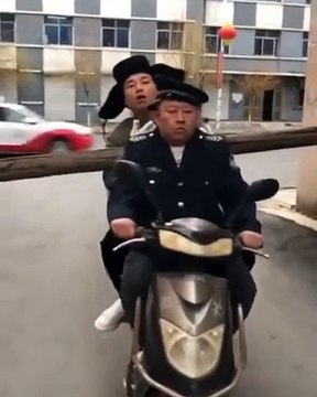 Unexpected Bicycle Shenanigans: Hilarious Moments on Two Wheels