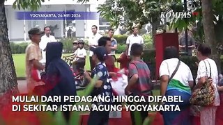 Tak Diundang ke Rakernas PDIP, Jokowi Bagikan Sembako ke Warga Yogyakarta