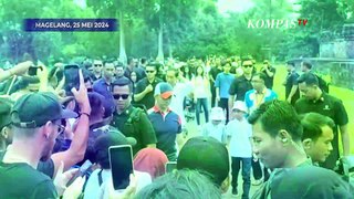 Momen Jokowi Ajak Gibran hingga Jan Ethes Jalan-Jalan ke Candi Borobudur