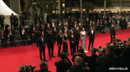 Cannes, red carpet per il cast del film cinese "She's Got No Name"