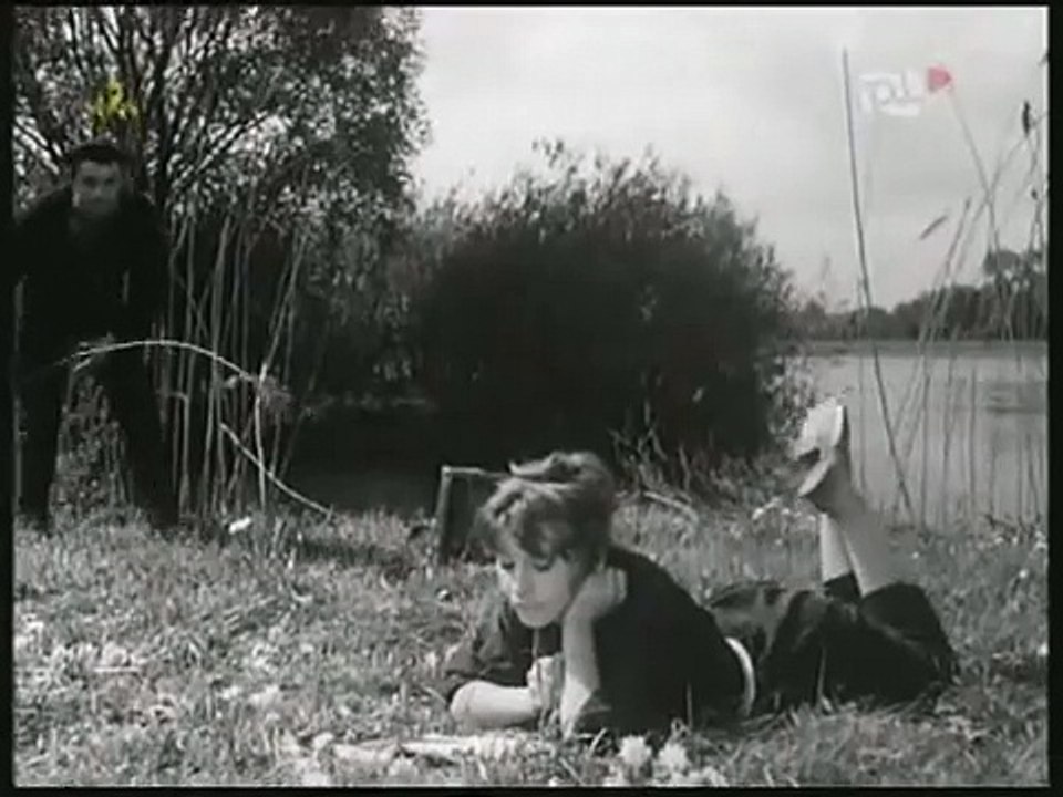 Dwoje z wielkiej rzeki - film obyczajowy