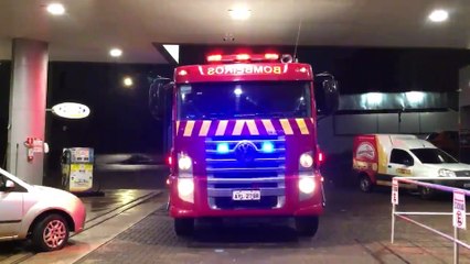 Télécharger la video: Raposa agitada invade posto de combustíveis dá trabalho ao Corpo de Bombeiros