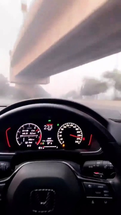 Highway race