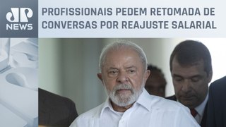 Presidente Lula enfrenta protesto de professores em São Paulo