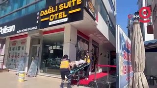 Hamile kadın otelin girişinde doğum yaptı