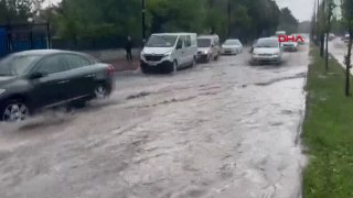 Sivas'ta sağanak yağış, günlük yaşamı olumsuz etkiledi