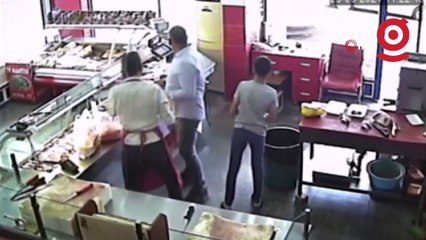 Diyarbakır’da bir otomobil kasap markete daldı: O anlar kamerada