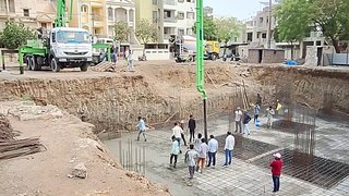 Efficient Slab Filling with a Truck Mounted Concrete Pump Watch the Magic!