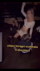 Chiara Ferragni scatenata in discoteca