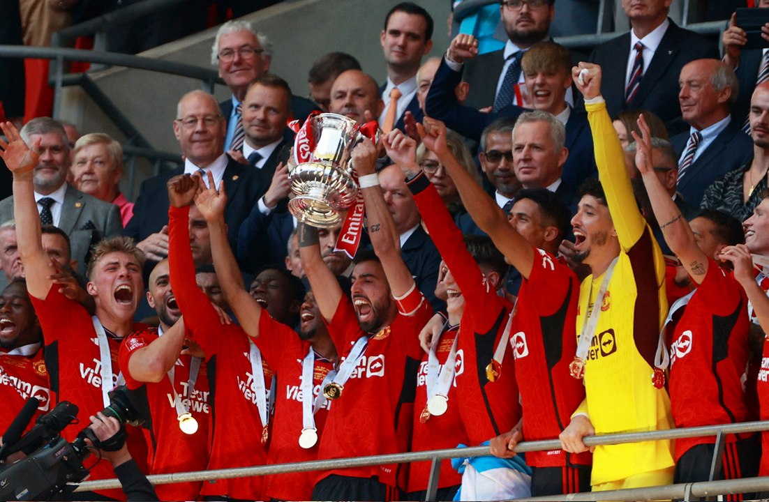 مانشستر يونايتد يحسم مواجهة الديربي أمام جاره مانشستر سيتي ويتوّج بلقب كأس الاتحاد الإنجليزي