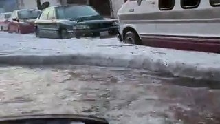 Calles de Puebla cubiertas de hielo por granizada extrema