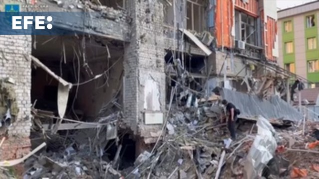 Rusia ataca un hipermercado y centro de Járkov causando dos muertos y decenas de heridos
