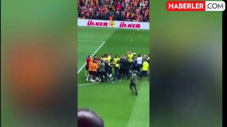 Fenerbahçeli Mert Hakan Yandaş'ın 5 maçlık cezası 4 maça indi