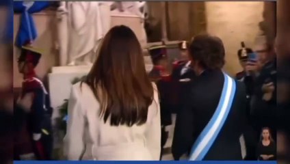 A Milei se le cayó la corona de ofrenda a San Martín