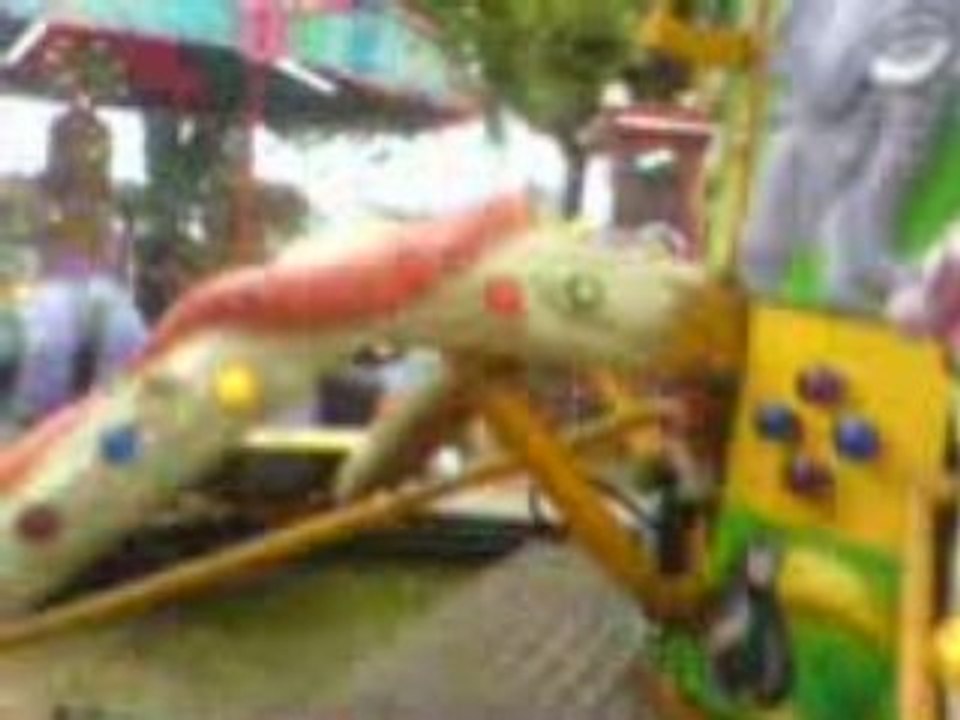 Manège manège tourne tourne manège