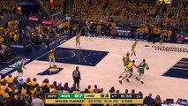 Tatum behind-the-back pass leads to Horford three