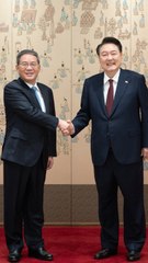 尹 "한·중 긴밀히 협력해야"…中리창 "좋은 이웃 되고 싶다"