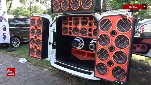 Bursa'da modifiye tutkunları eserlerini sergiledi