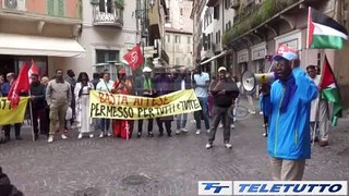 Video News - Ritardi nel rilascio dei permessi, migranti in protesta