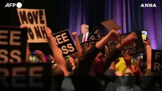 Fischi e qualche applauso per Trump alla convention del Partito Libertario