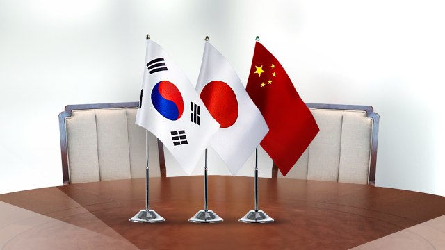 尹, 한일중 정상 환영 만찬 참석... 교류와 화합 / YTN