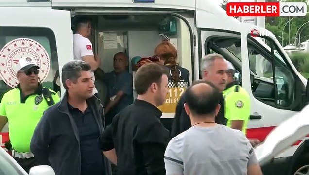 Ekip otosu zincirleme kazaya karıştı: 2'si polis 3 yaralı