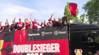 Leverkusen - Le Bayer fête son doublé dans la liesse générale