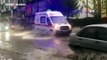 Kars'ta sağanak yağış: Cadde ve sokaklar göle döndü