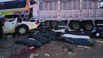 Mersin'de feci kaza: Ölü ve yaralılar var