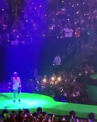 ¡Feid le dedica unas palabras a Karol G durante su concierto en Austin, Texas!
