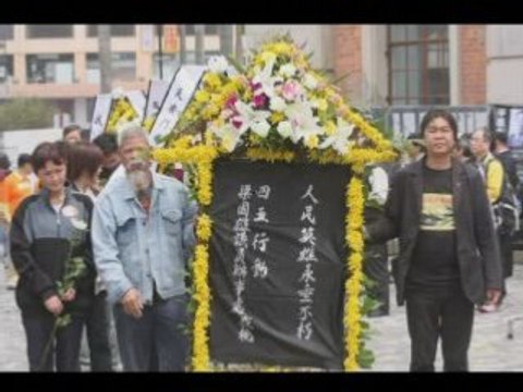 无惧中共打压 古思尧终与大陆妻子团聚