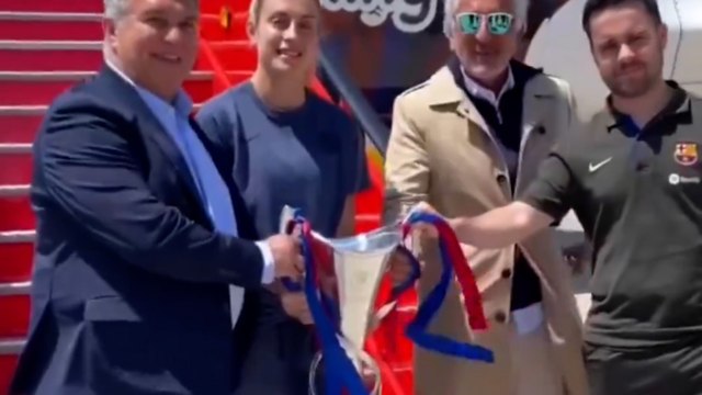 Garrido explota por la forma de bajar del avión de Laporta con la Champions: Con dos pelotas...