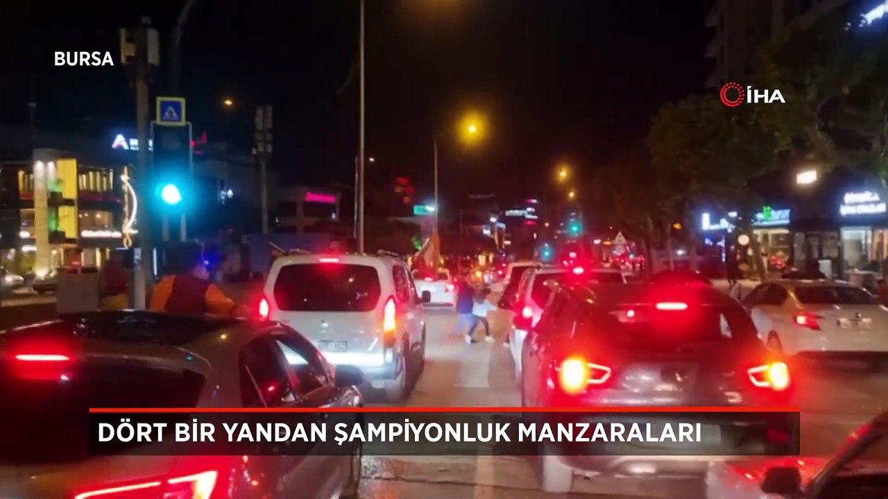 Şampiyonluk coşkusu sınır tanımadı Galatasarayl...