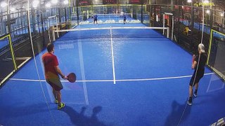 Ozgur 26/05 à 17:45 - Padel Piste Babolat (LeFive Bordeaux)