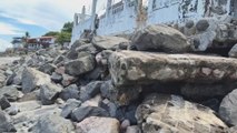 Residentes de playa Farallón preocupados por colapso de muro de contención