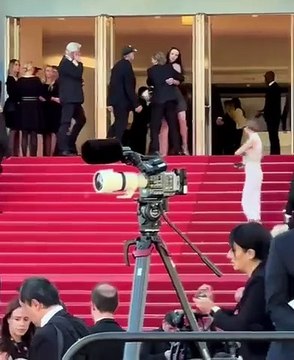 #byebyebye les #fastes de la #côtedazur #adieu les #folies des #grandeurs du plus #celebre #tapisrouge pour cette #année en tout cas. #retour aux #realites #quotidiennes… #bonjourparis !