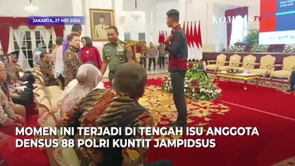Momen Menko Polhukam Gandeng Tangan Jaksa Agung dan Kapolri: Ingat ya, Sudah Gandengan