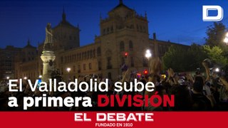 La Plaza Zorrilla se tiñe de blanquivioleta tras el ascenso del Valladolid a primera