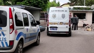 Tabancasını temizlerken mesai arkadaşını boynundan vurdu