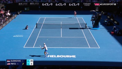 Djokovic tire la langue... mais à qui ?