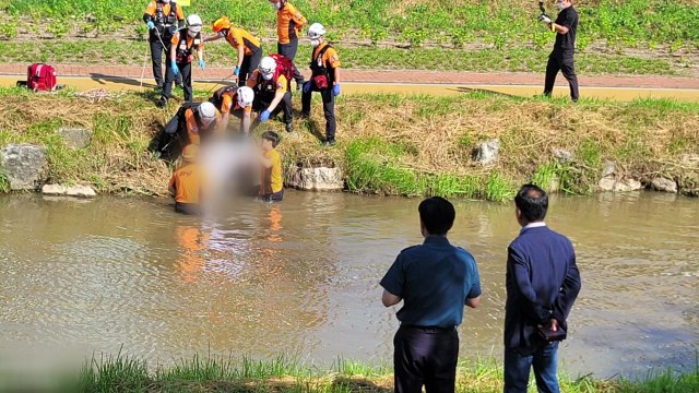 충남 홍성천 50대 여성 숨진 채 발견... 산책로에서 실족 / YTN