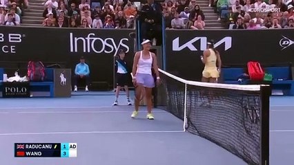  Improbable : quand le vent donne un coup de pouce à Raducanu