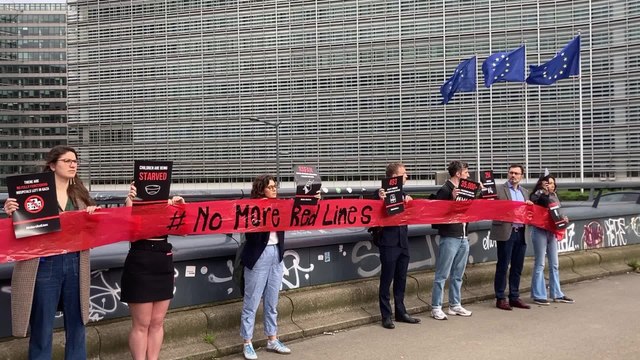 Trop de lignes rouges ont été franchies à Gaza , insiste Oxfam Belgique lors d'une action