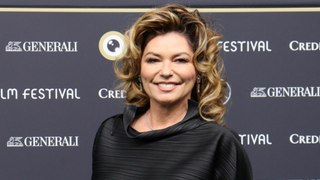 Shania Twain has 'a lot of' emotional and physical scars: 'Challenging childhood'