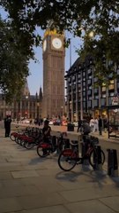 L’AMBIANCE NOCTURNE dans la capitale anglaise