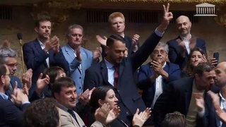 Le député LFI Sébastien Delogu exclu de l'Assemblée après avoir brandi un drapeau palestinien