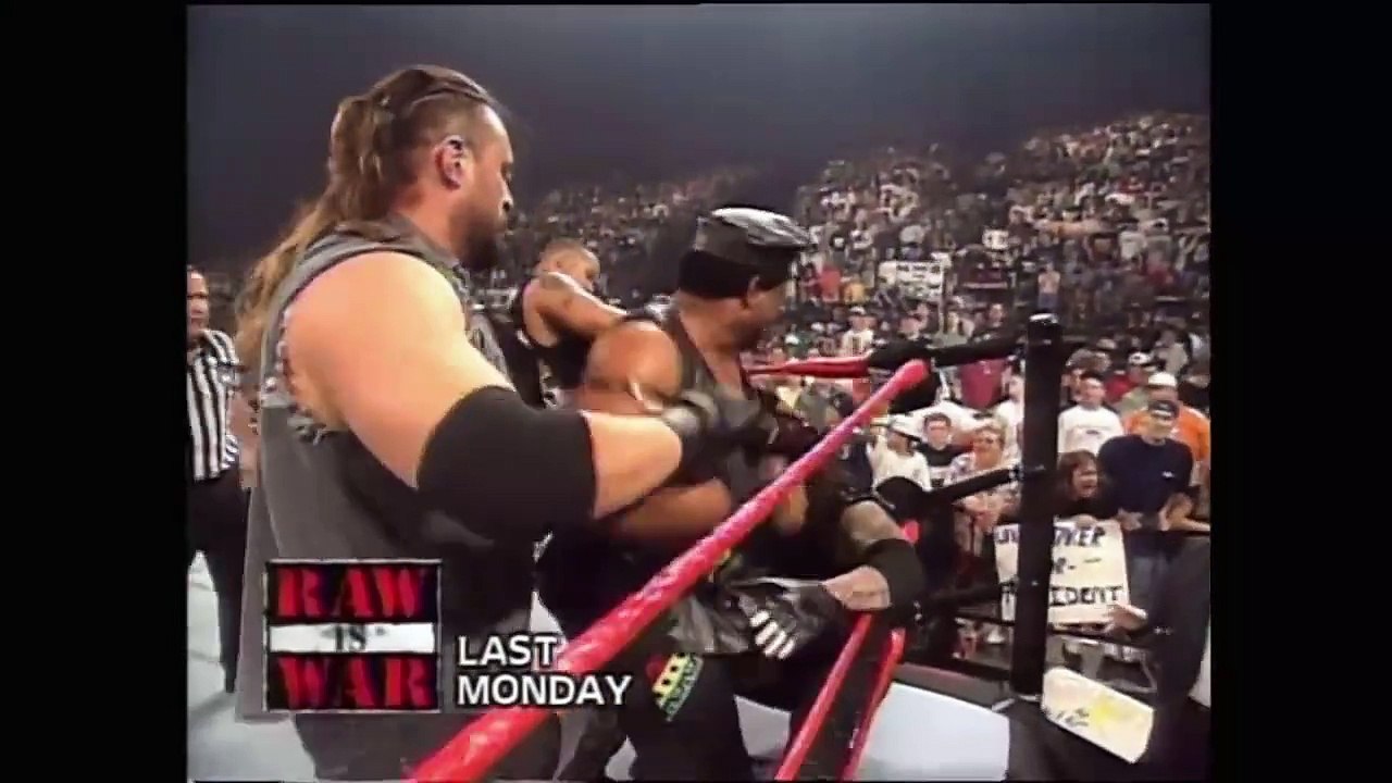 Undertaker vs. Faarooq for the WWF Title (King of the Ring 97)